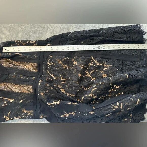 Heartloom Revolve Sera Lace Dress | Size Large | Black with
Tan lining - Picture 8 of 9